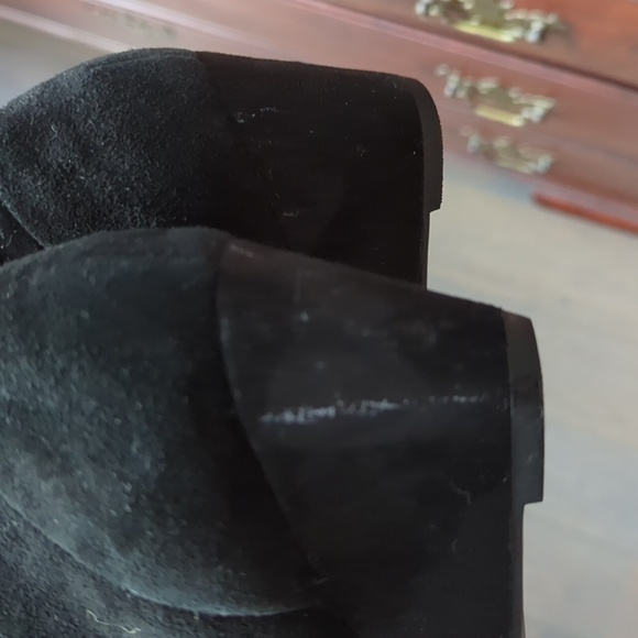 Clark's 6W Black Suede Wedge Booties - Picture 13 of 13
